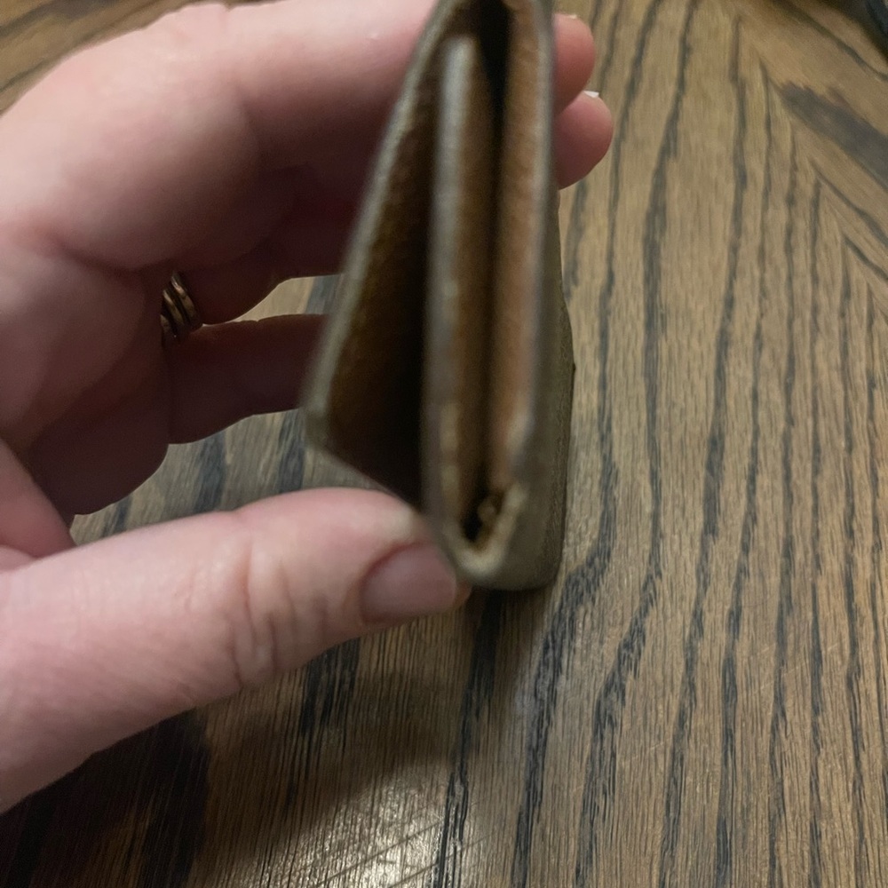 Louis Vuitton Brown Monogram Key Holder - Picture 4 of 10